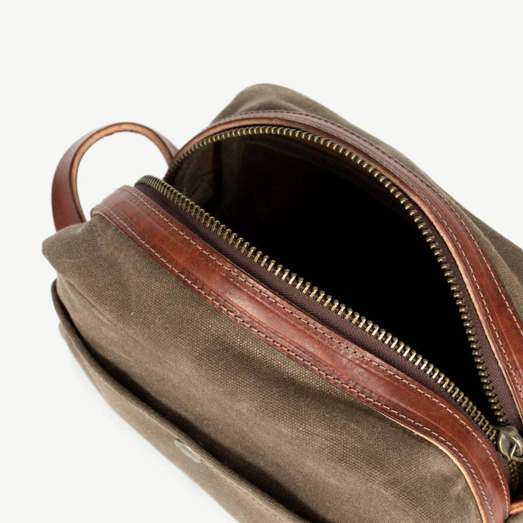 Bradley Mountain Dopp Kit - Field Tan