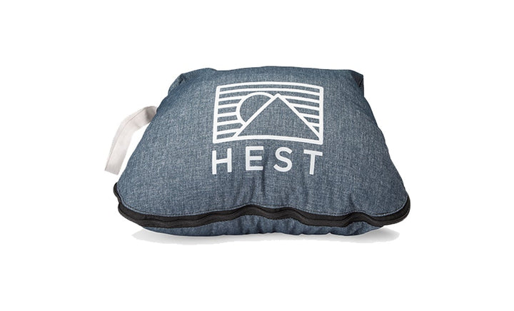 Hest Camp Pillow