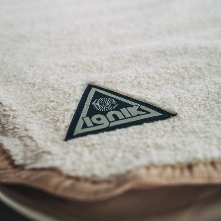 Ignik Flipside Heated Bed Cover Fleece